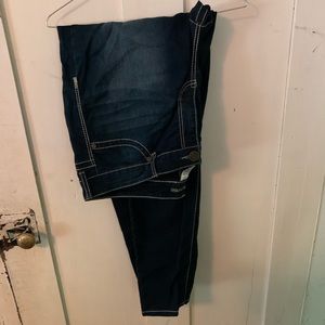 Plus size skinny jeans